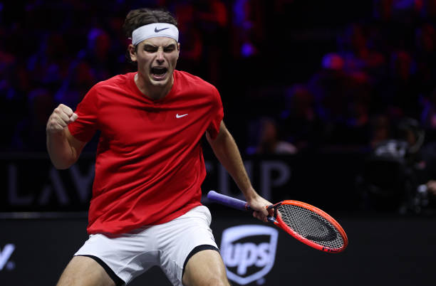 Кубок Лейвера. Сборная Мира в одной победе от общей победы над командой Европы после второго игрового дня