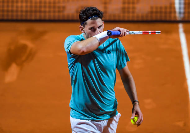 Сантьяго. Действующий чемпион турнира взял лишь два гейма в матче первого круга, Тим потерпел очередное поражение Сантьяго. Действующий чемпион турнира взял лишь два гейма в матче первого круга, Тим потерпел очередное поражение