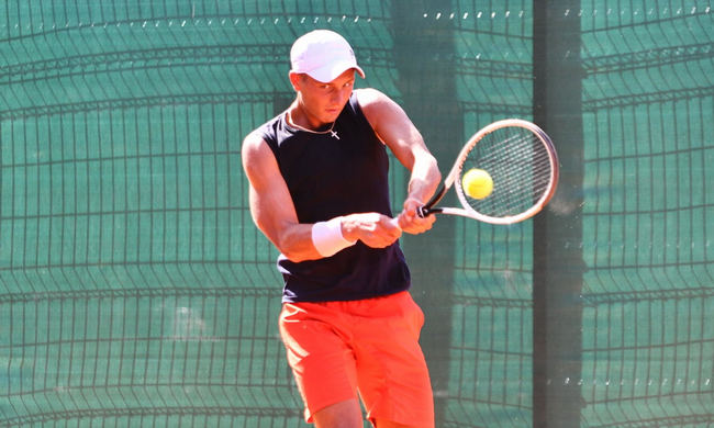 Парма. Овчаренко потерпел поражение в первом круге