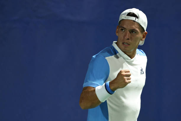 Уинстон-Сейлем. Баэс победил Чорича в трехчасовом полуфинале и впервые сыграет в финале турнира ATP на харде