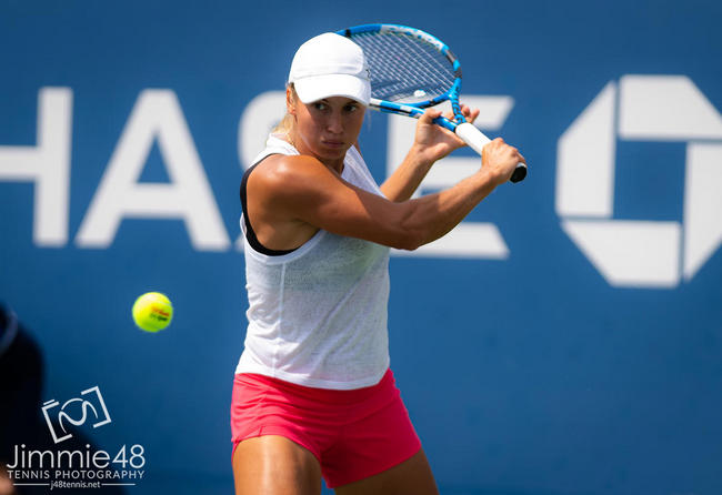 Путинцева сыграет против Свитолиной в Чжэнчжоу, бельгийки поспорят за 1/4 финала в Хиросиме