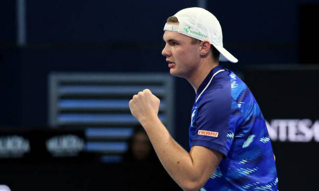 Next Gen ATP Finals. Пятисетовая победа Накашимы, успешный дебют Штрикера Next Gen ATP Finals. Пятисетовая победа Накашимы, успешный дебют Штрикера