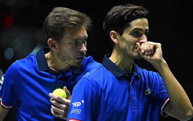 Во Франции готовятся к проведению летнего теннисного тура