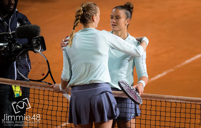 Рим. Вондроушова выиграла две встречи за день, Квитова не смогла доиграть матч против Саккари Рим. Вондроушова выиграла две встречи за день, Квитова не смогла доиграть матч против Саккари