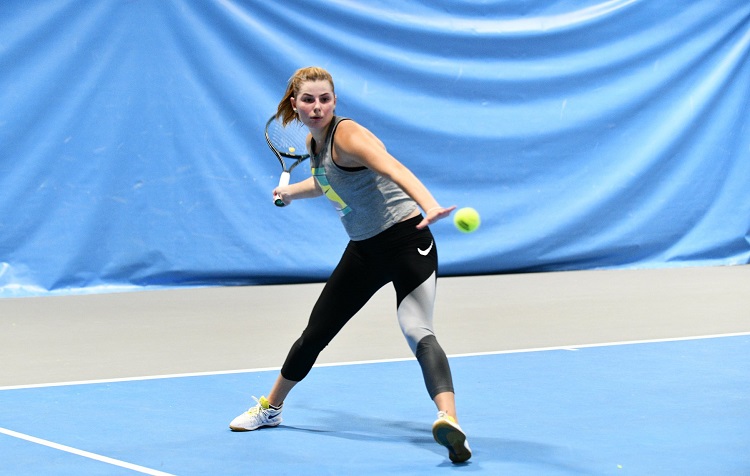 Кубок Федерации. Завацкая и Ястремская потренировались на корте в Таллине