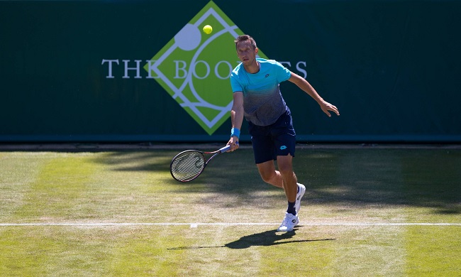 Ньюпорт. Стаховский выбывает из борьбы в одиночном разряде