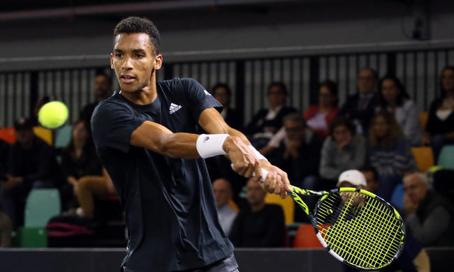 Флоренция. Оже-Альяссим продолжает борьбу за титул, Вульф победил седьмого сеяного Флоренция. Оже-Альяссим продолжает борьбу за титул, Вульф победил седьмого сеяного