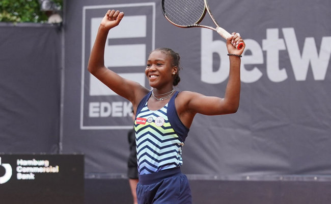 Гамбург. Ноха Акугуе - единственная немка в полуфинале, Сэвилл и Рус поспорят за выход в финал