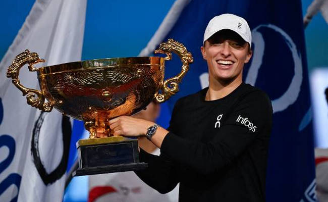 Пекин. Швёнтек победила Самсонову в решающем матче