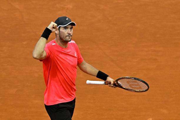 Мадрид. Лайович обыграл девятую ракетку мира и одержал седьмую победу подряд, Тиафо и Фритц вышли в третий круг Мадрид. Лайович обыграл девятую ракетку мира и одержал седьмую победу подряд, Тиафо и Фритц вышли в третий круг